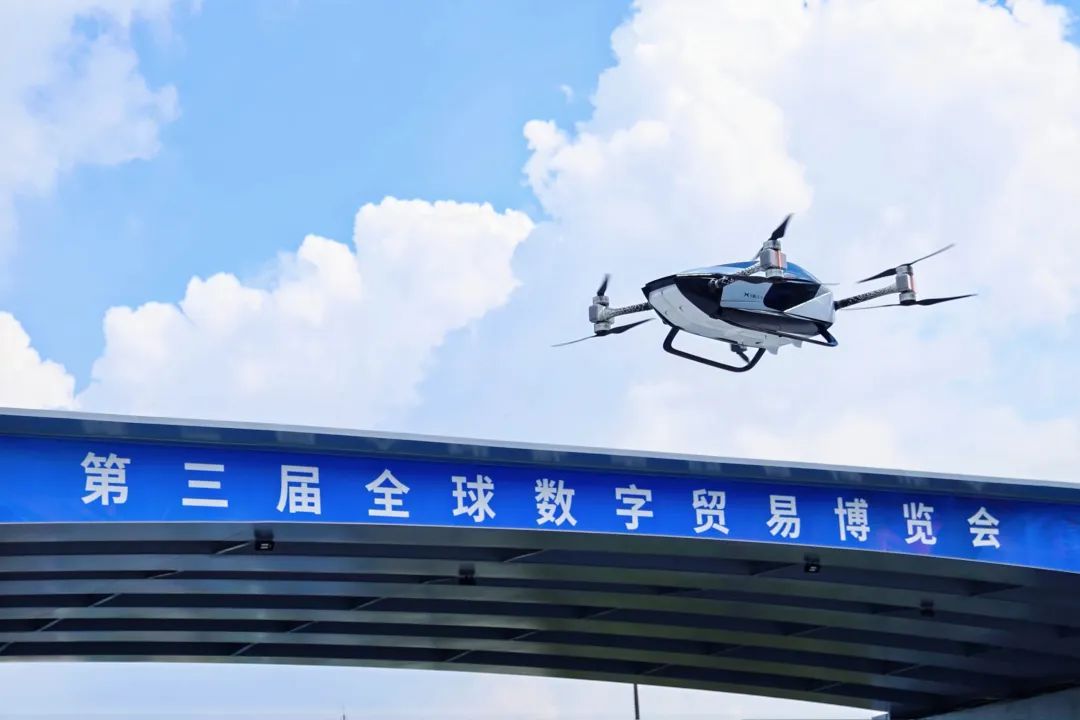 如何解決會(huì)飛汽車的能源供應(yīng)問題？(圖2)