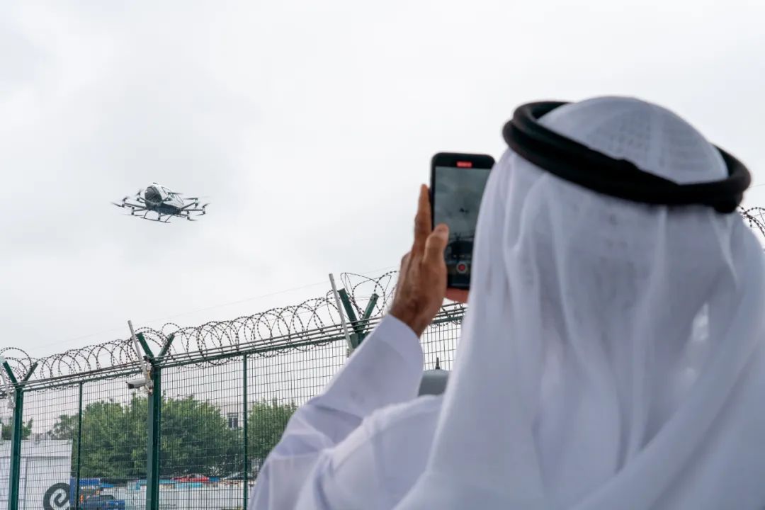 阿聯(lián)酋哈伊馬角酋長一行到訪億航智能，共謀城市空中交通發(fā)展新機(jī)遇(圖4)