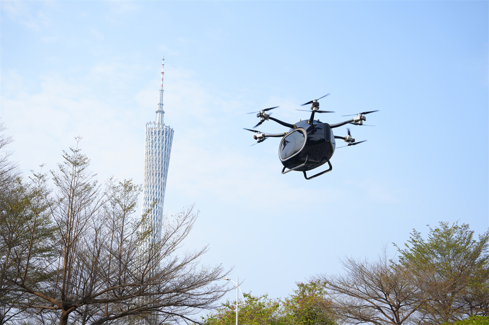 12月18日，廣汽全新復合翼飛行汽車登場，滿足大灣區(qū)城際飛行需求(圖3)