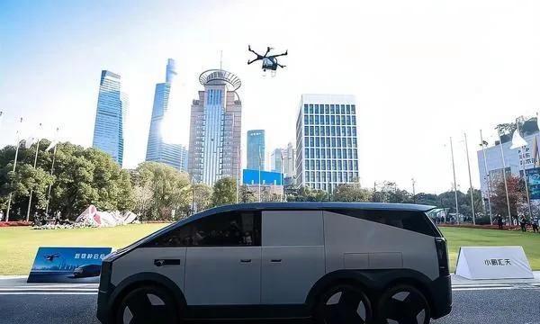 飛行汽車(chē)首次飛上天空：科技與交通的未來(lái)已來(lái)(圖9)