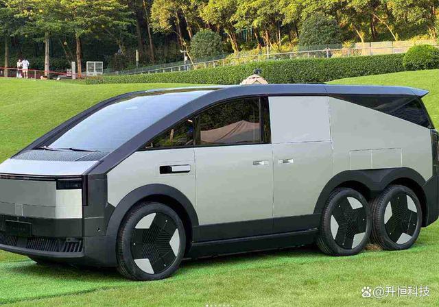 200萬的“飛行汽車”來了！小鵬陸地航母首飛！(圖2)