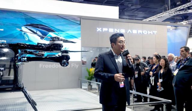 小鵬匯天“陸地航母”飛行汽車海外首秀，計劃2026年量產(chǎn)交付(圖4)