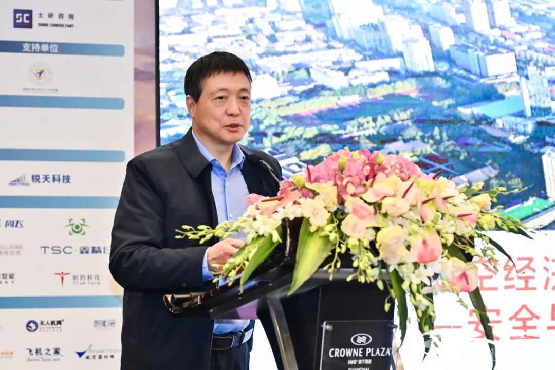 創(chuàng)新驅(qū)動(dòng)，新質(zhì)賦能 | "2025中國(guó)eVTOL創(chuàng)新發(fā)展大會(huì)"在上海圓滿落幕！(圖12)