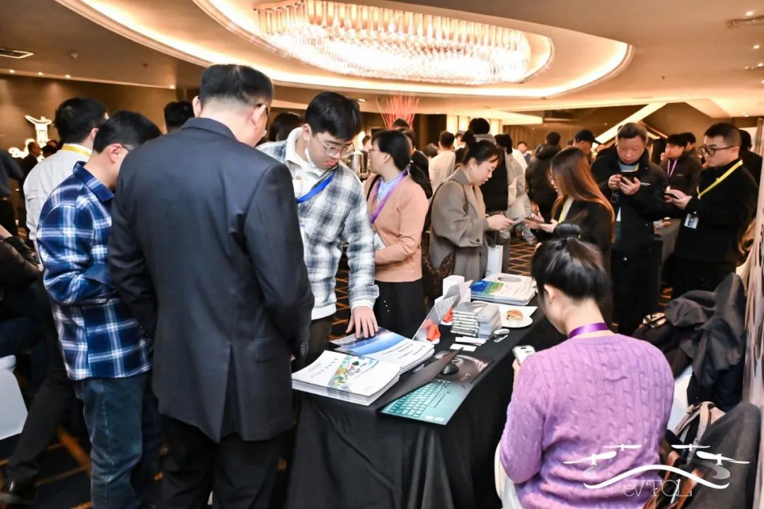 創(chuàng)新驅(qū)動(dòng)，新質(zhì)賦能 | "2025中國(guó)eVTOL創(chuàng)新發(fā)展大會(huì)"在上海圓滿落幕！(圖39)