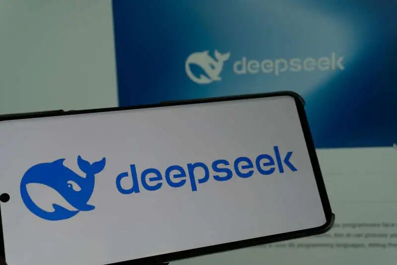 DeepSeek: 2025年飛行汽車發(fā)展預測(圖3)