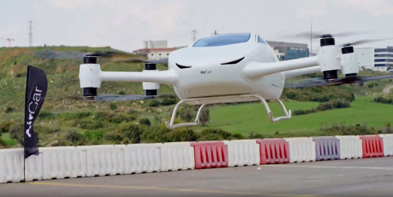 土耳其AirCar雙座電動飛行汽車完成首次載人飛行
