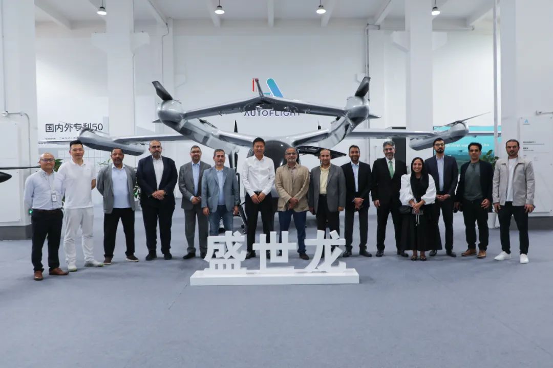 阿聯(lián)酋民航總局局長一行到訪峰飛航空調(diào)研交流(圖2) 阿聯(lián)酋民航總局局長一行到訪峰飛航空調(diào)研交流(圖2)